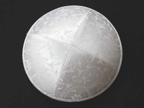 Silk Kippot White Jessy Judaica